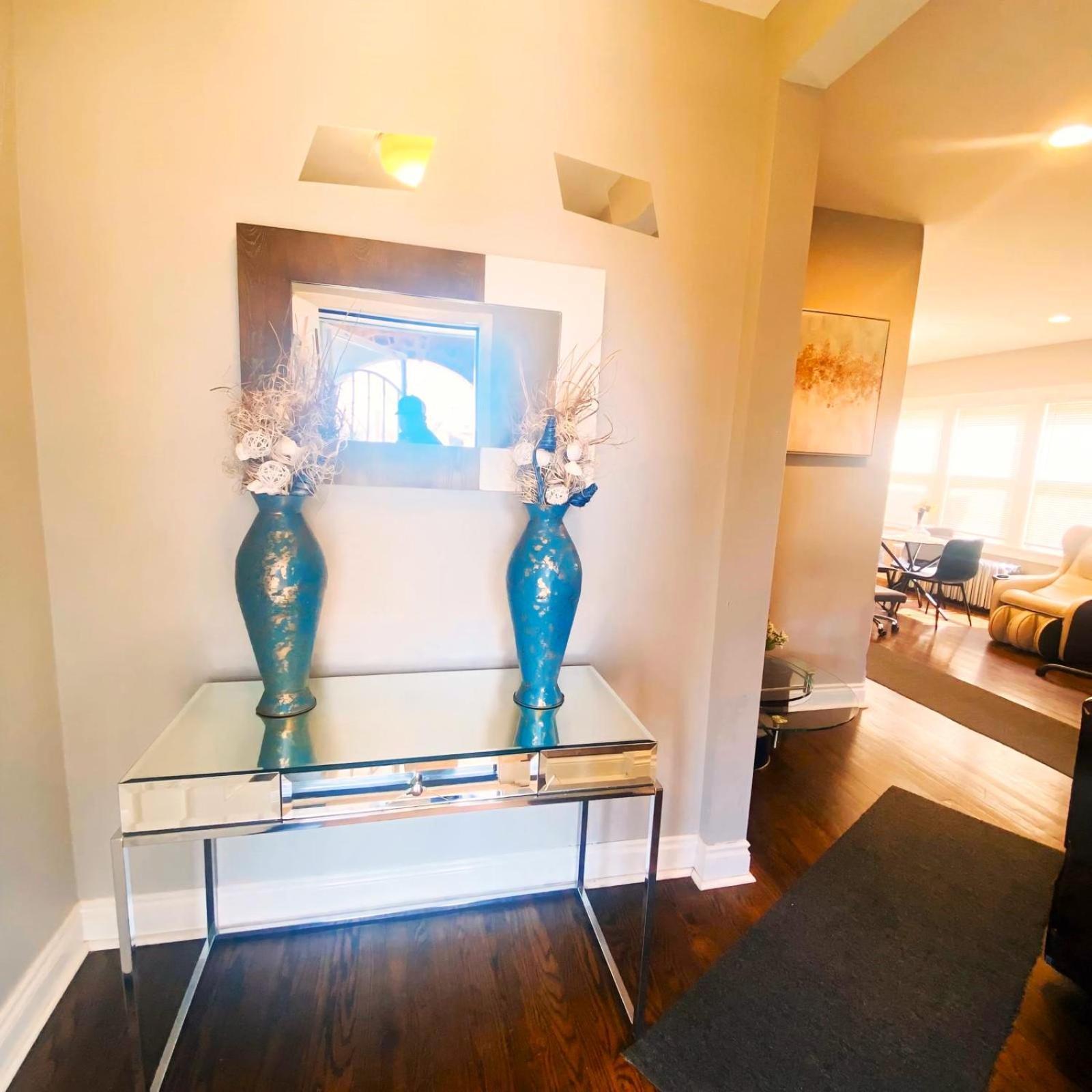 Fully Equipped Cozy 4/5 Br Apartment Chicago Exterior photo
