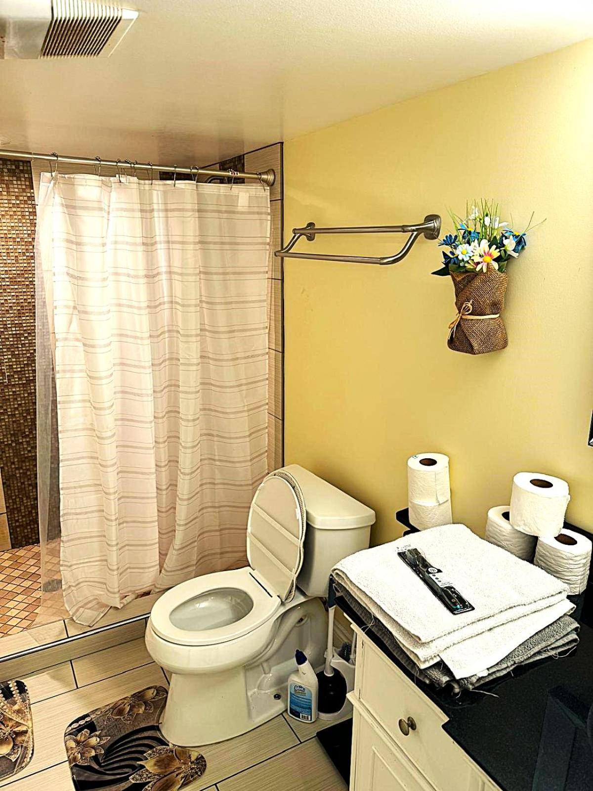 Fully Equipped Cozy 4/5 Br Apartment Chicago Exterior photo